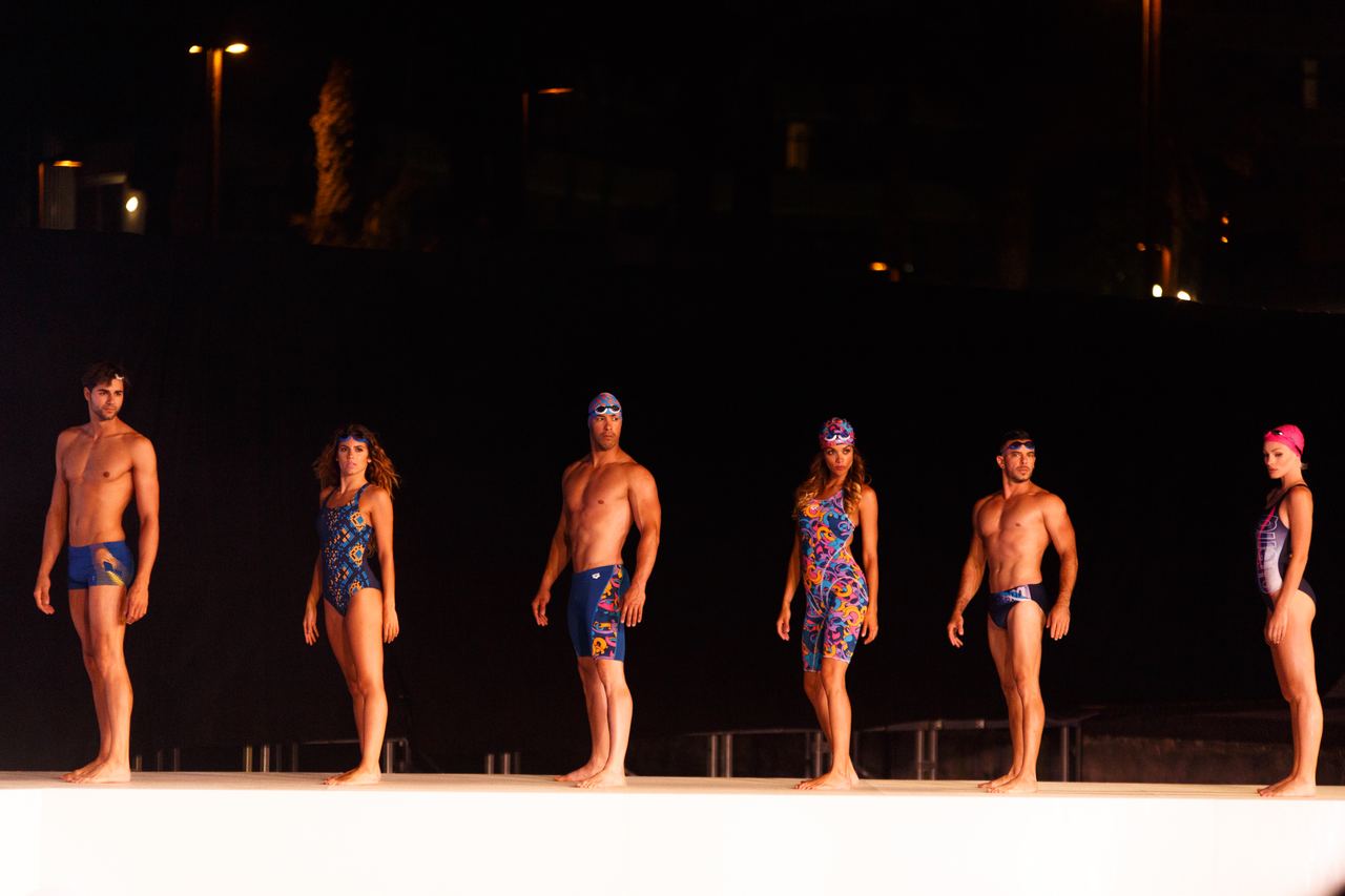 Pasarela Arena con fondo del Atlántico, Cala de Mar Tenerife — producción Bacus Events