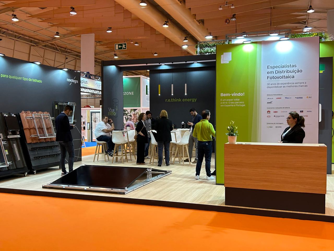 Escena del evento BAYWA Stand Genera en Madrid — producción Bacus Events