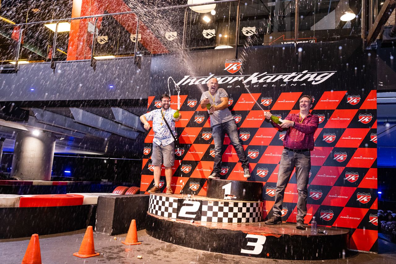 Escena del evento Fluendo Karting Team Building en Barcelona — producción Bacus Events