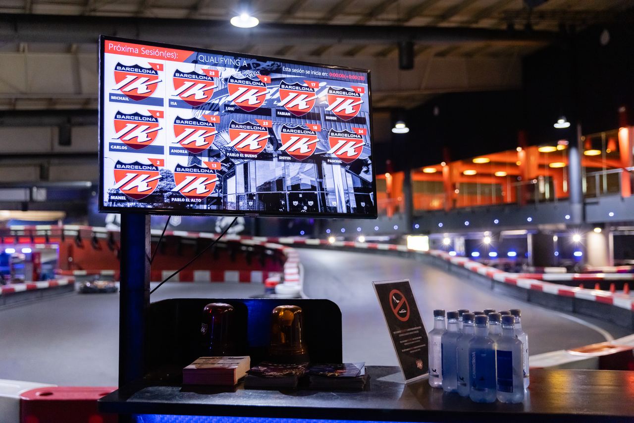 Escena del evento Fluendo Karting Team Building en Barcelona — producción Bacus Events
