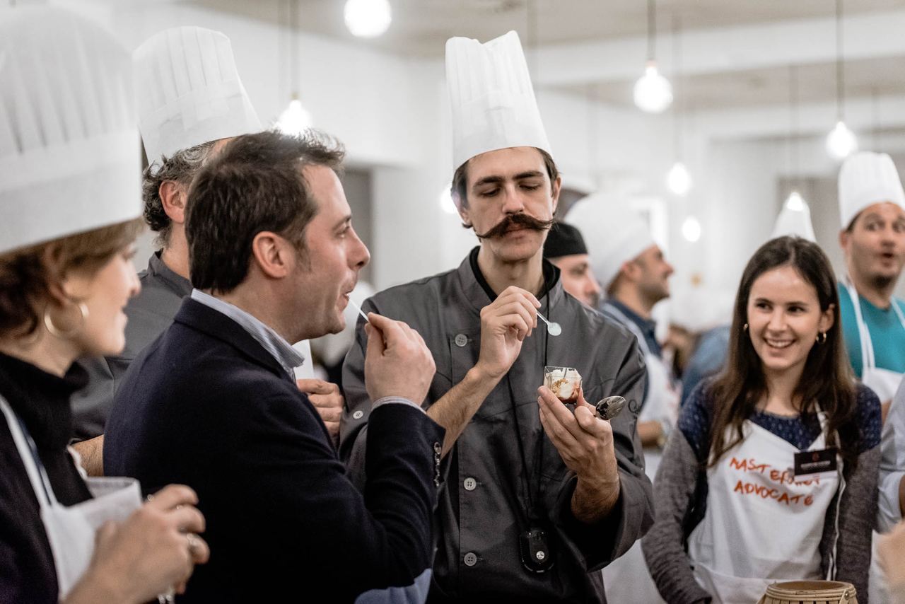 Escena del evento Isdin Team Building MasterChef en Barcelona — producción Bacus Events