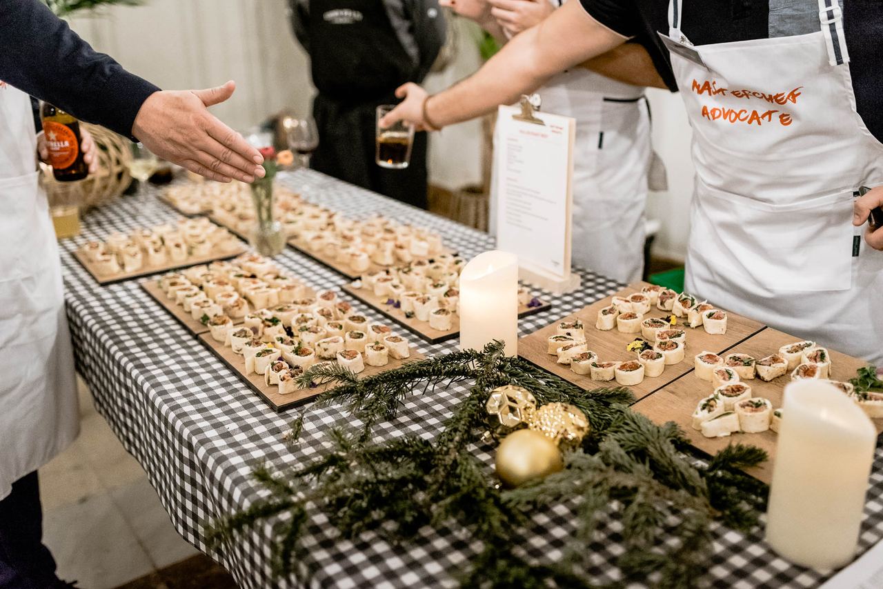Escena del evento Isdin Team Building MasterChef en Barcelona — producción Bacus Events