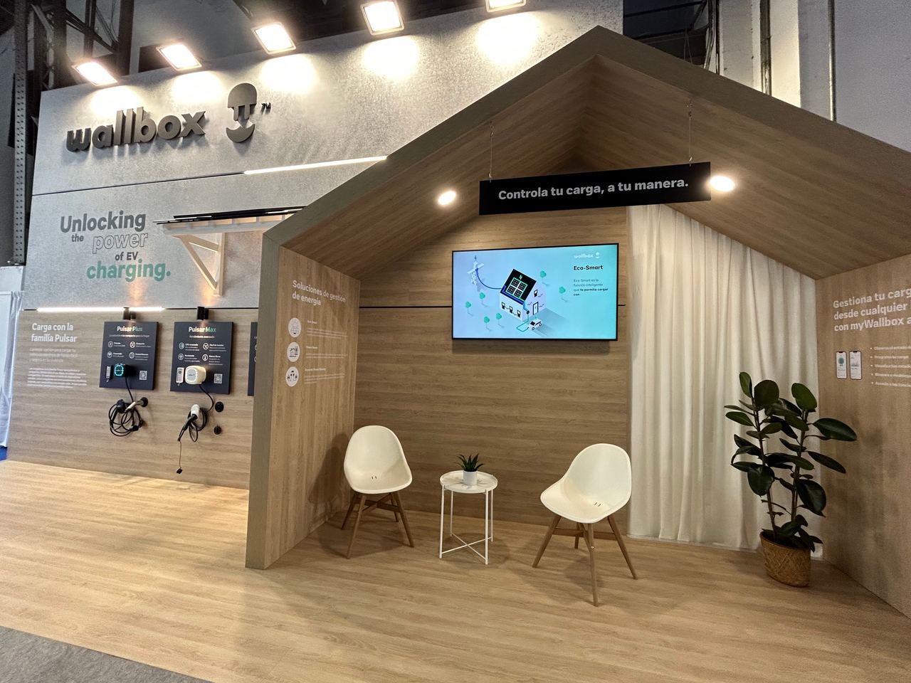 Escena del evento Wallbox Stand Automobile Barcelona — producción Bacus Events