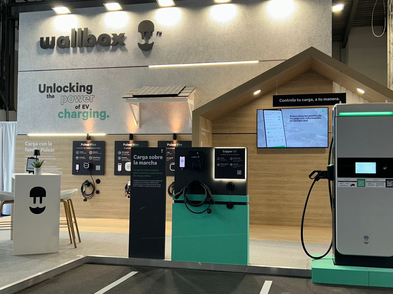 Escena del evento Wallbox Stand Automobile Barcelona — producción Bacus Events