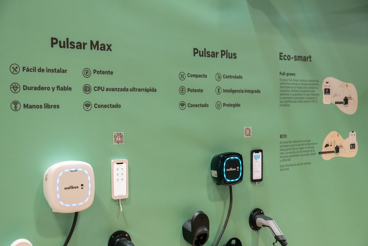 Escena del evento Wallbox Stand Genera Madrid en Madrid — producción Bacus Events