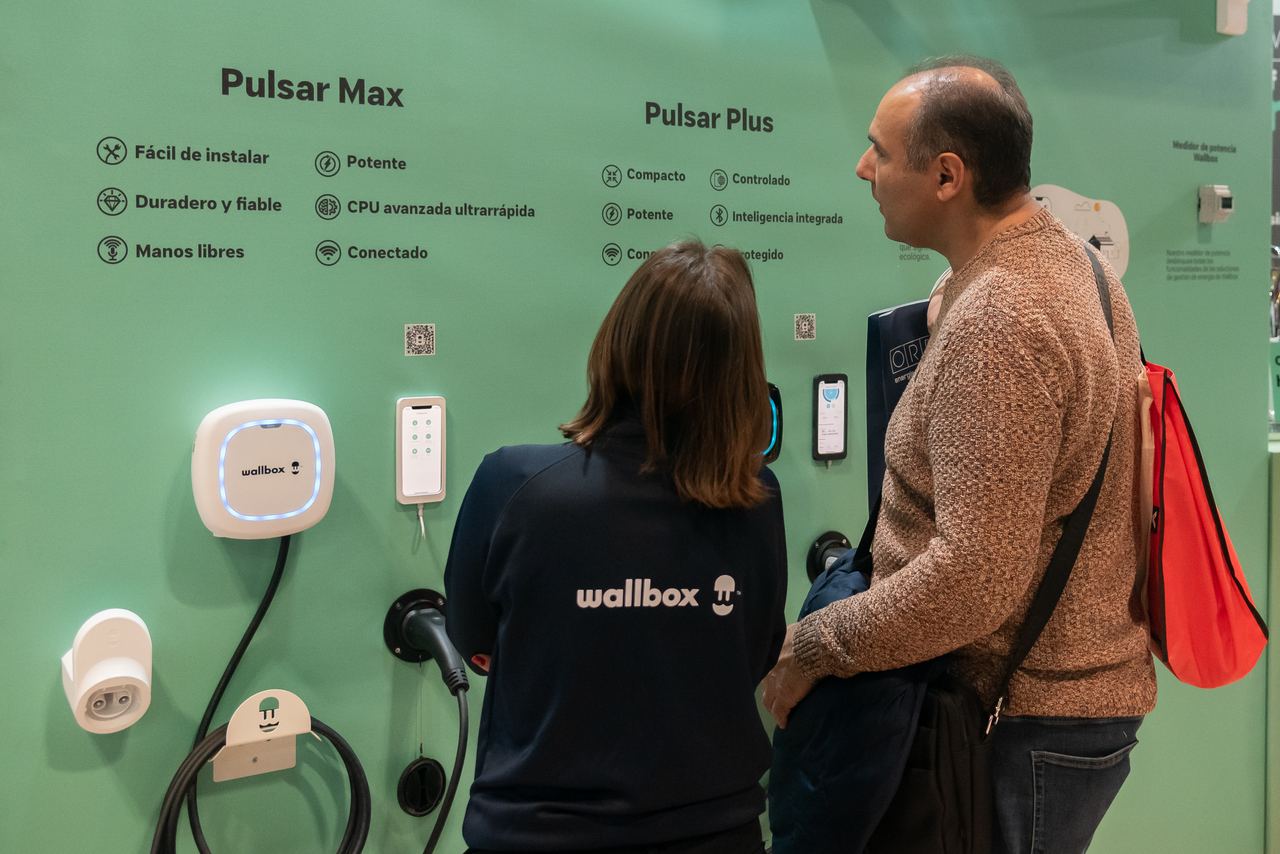 Escena del evento Wallbox Stand Genera Madrid en Madrid — producción Bacus Events