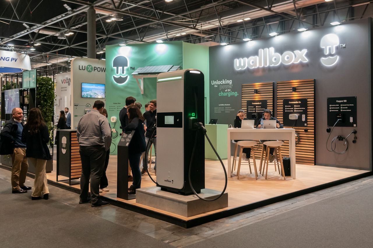 Escena del evento Wallbox Stand Genera Madrid en Madrid — producción Bacus Events