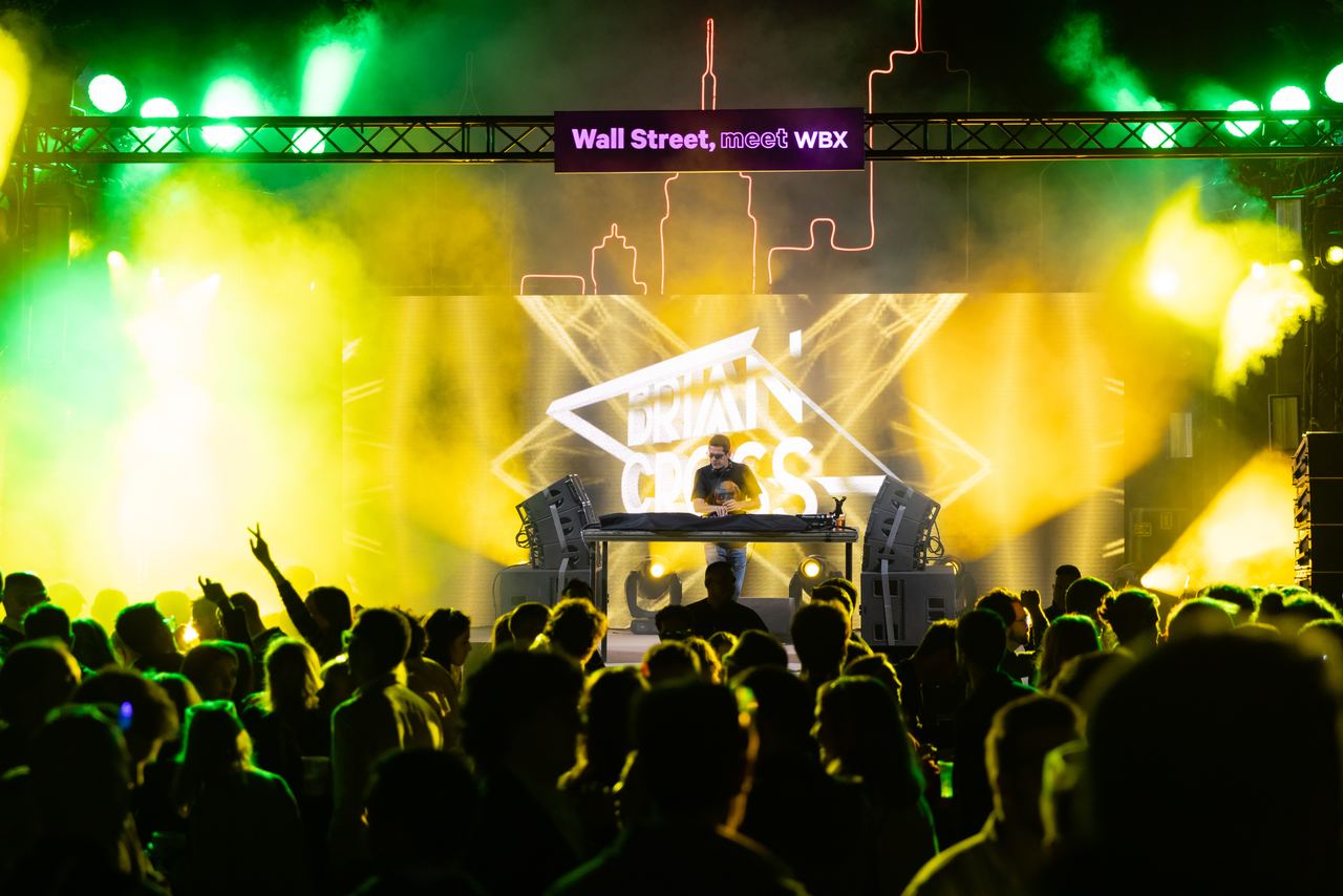 Escena del evento Wallbox Wall Street en Barcelona — producción Bacus Events